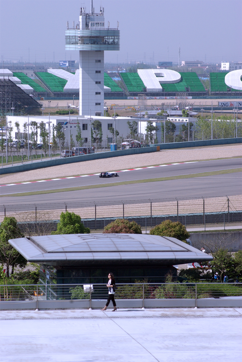 Illustration for article titled 2009 Chinese Grand Prix, Day One: The Practice Sessions